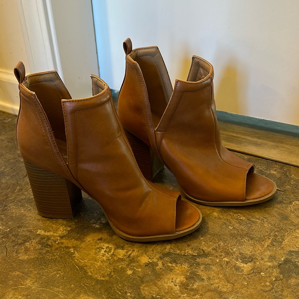 VICI booties